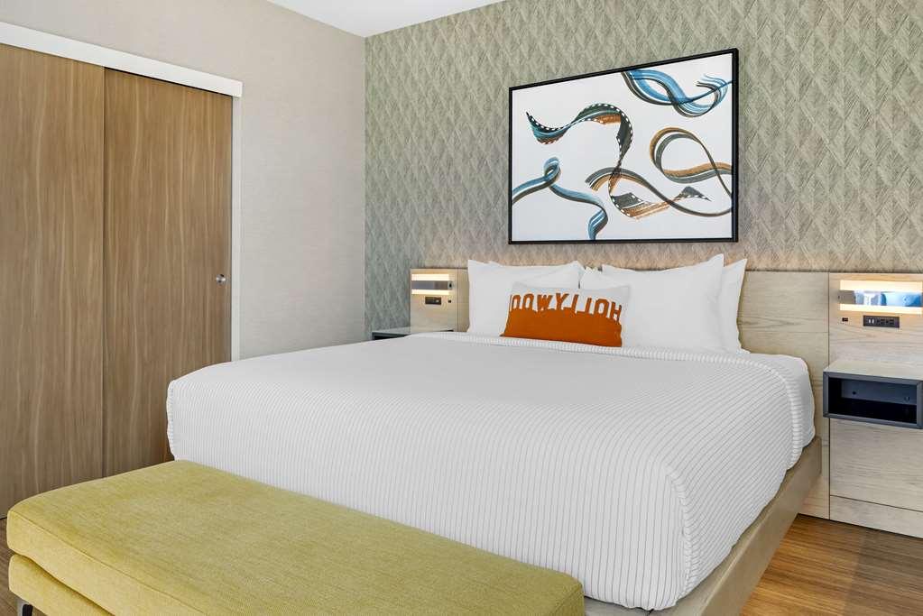 Cambria Hotel Burbank Airport Стая снимка