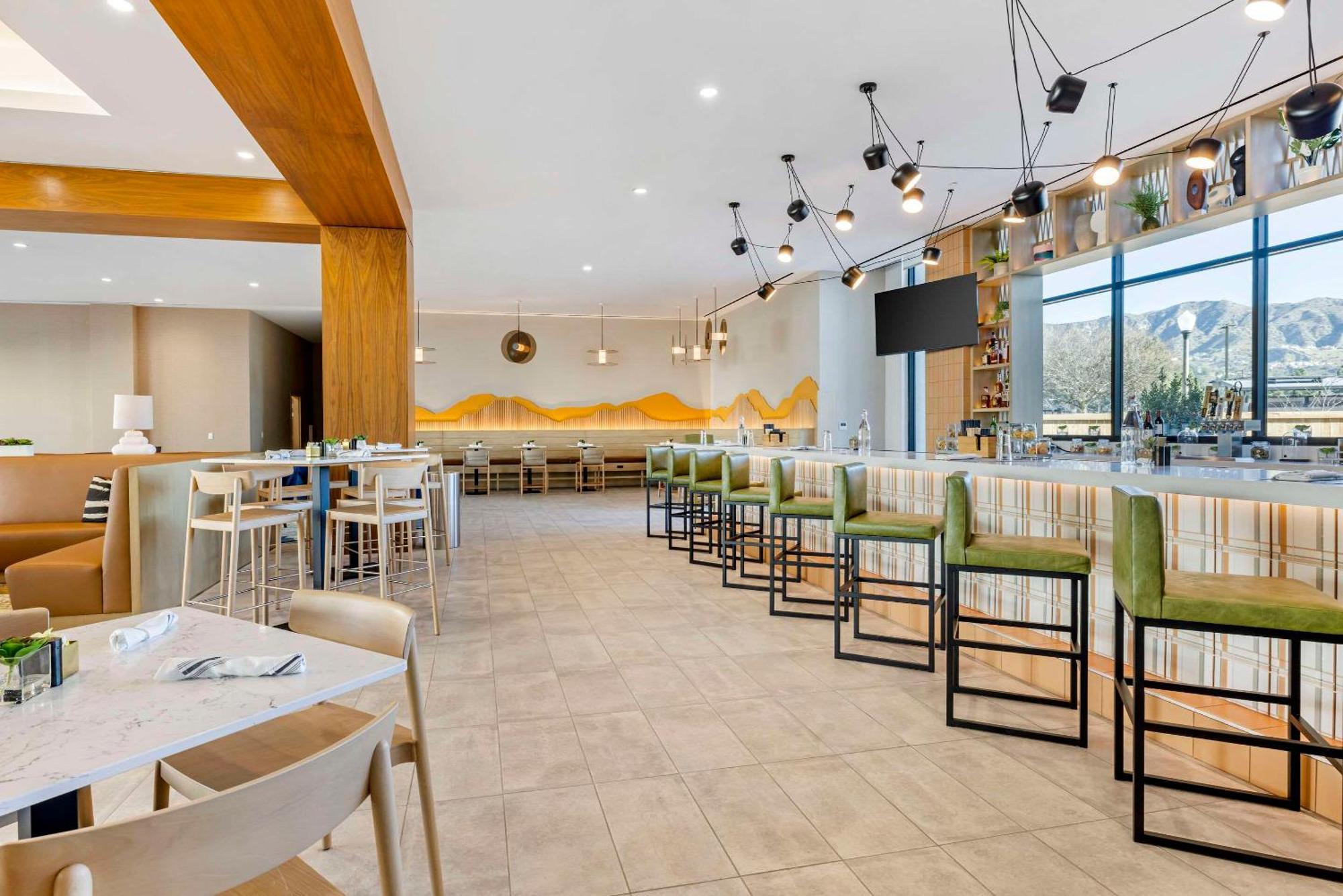 Cambria Hotel Burbank Airport Екстериор снимка