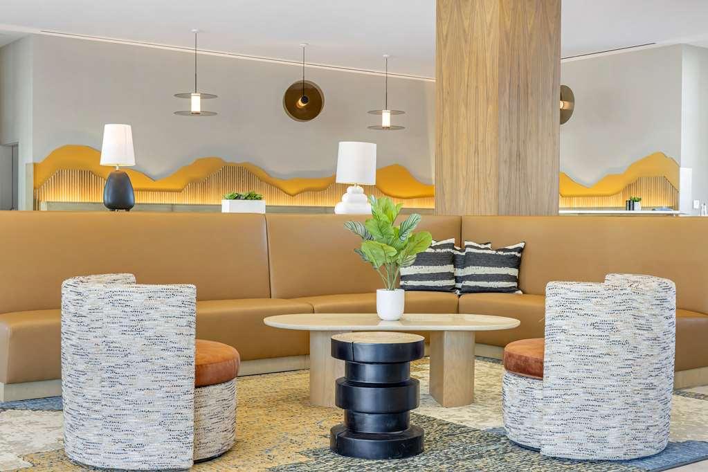 Cambria Hotel Burbank Airport Интериор снимка