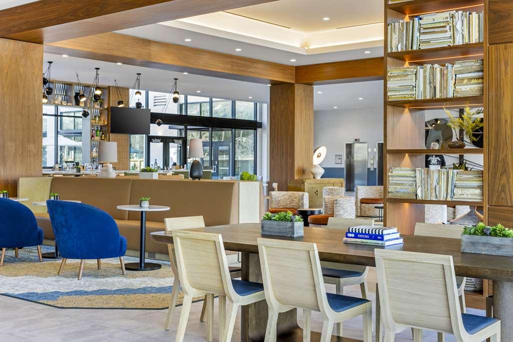 Cambria Hotel Burbank Airport Ресторант снимка