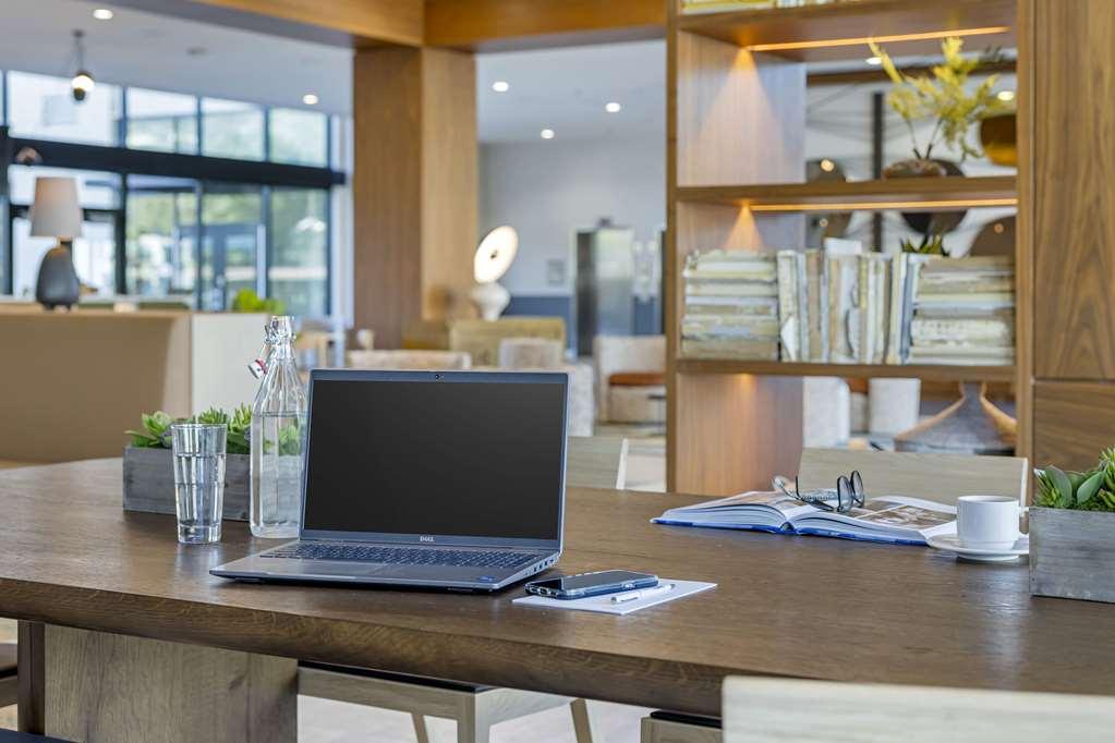 Cambria Hotel Burbank Airport Ресторант снимка
